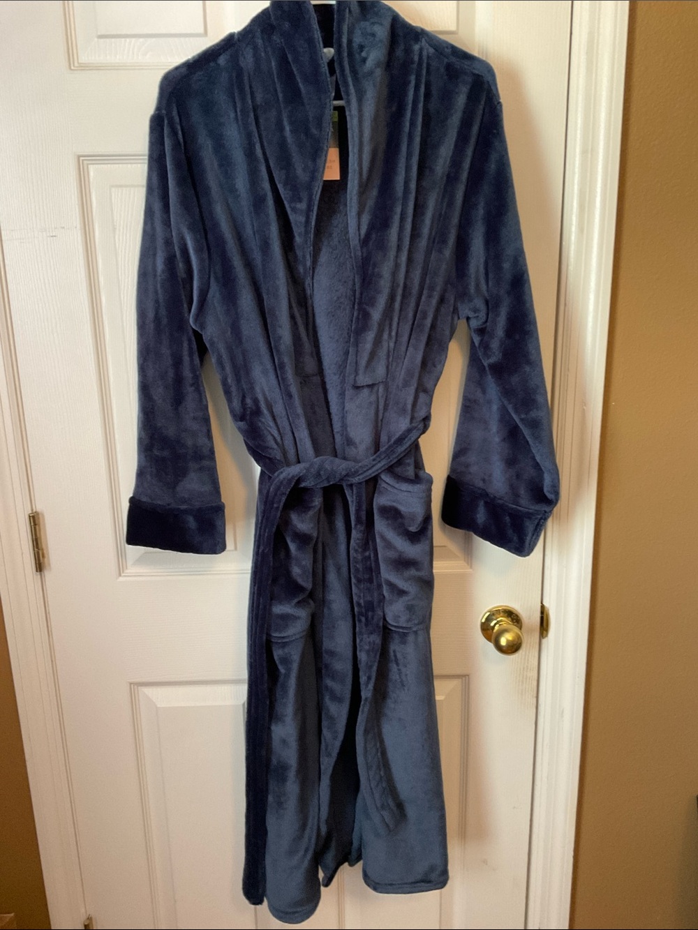 Serra Women’s Navy Blue Microplush Loungewear Bathrobe Size Small/Medium NWT